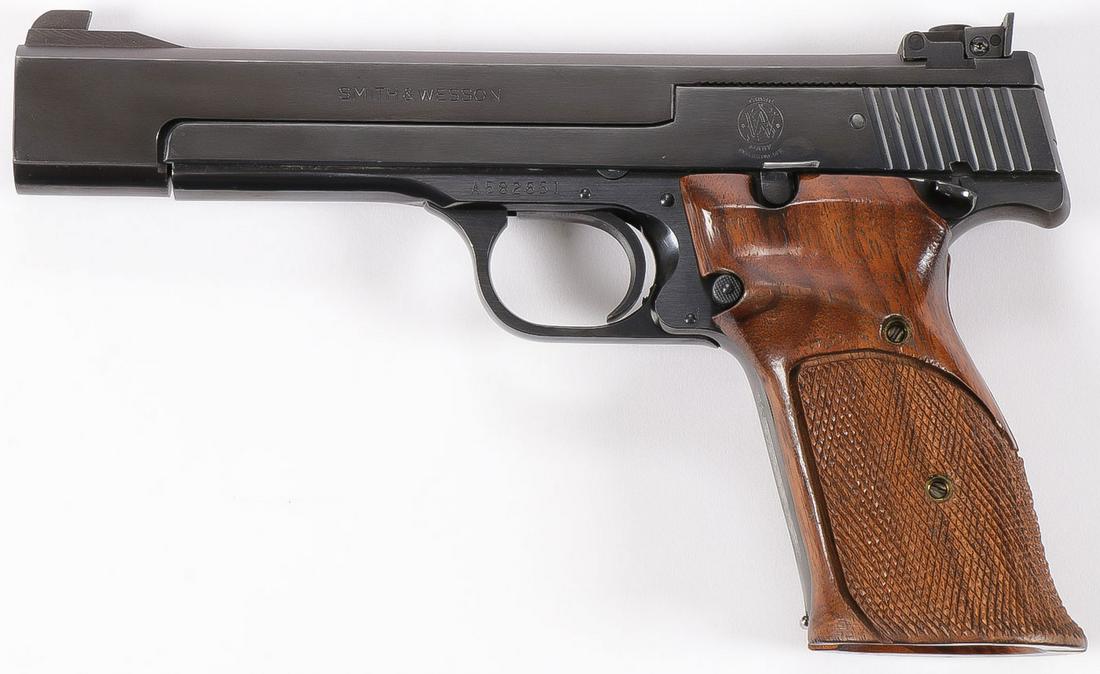 SMITH & WESSON M41 PISTOL: SMITH & WESSON M41 PISTOL. Comprising a Smith & Wesson semi-automatic pistol in .22 caliber LR, with 5.5-inch and an additional 7-inch barrel, and two magazines. SN A582651. FFL REQUIRED FOR PURCHASE.