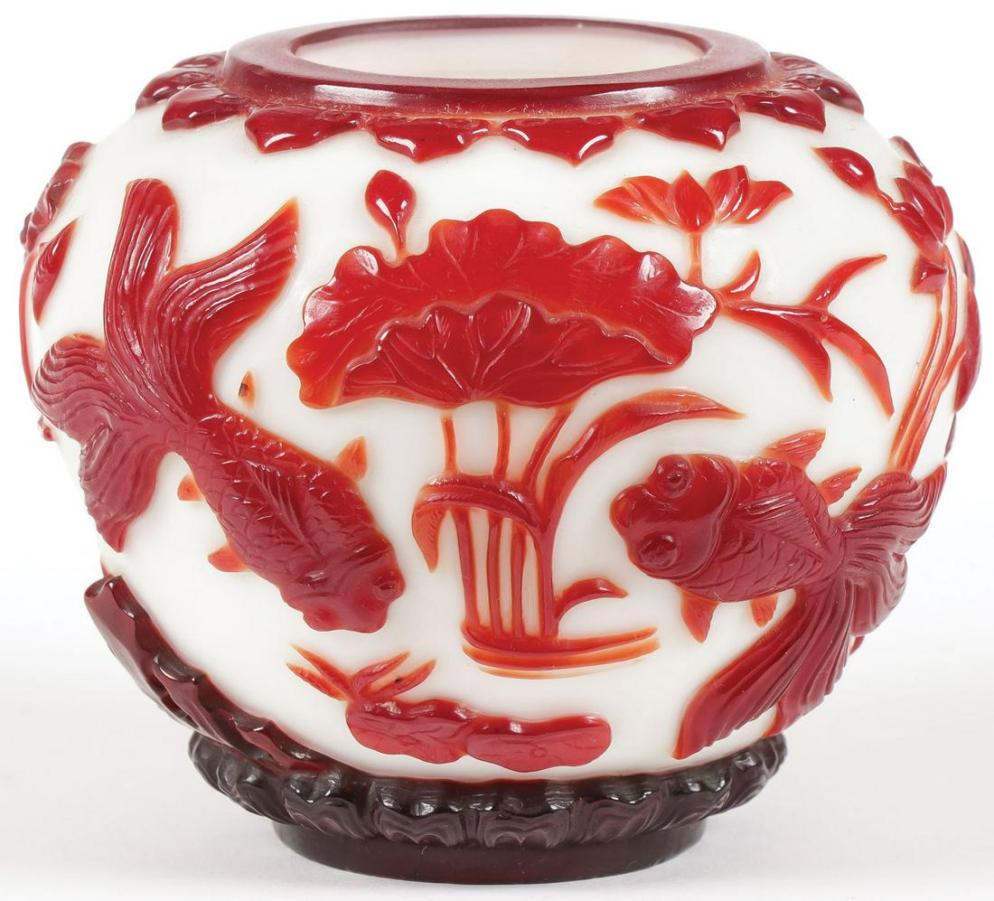 EXCEPTIONAL CHINESE SIGNED PEKING GLASS VASE (1 of 3)