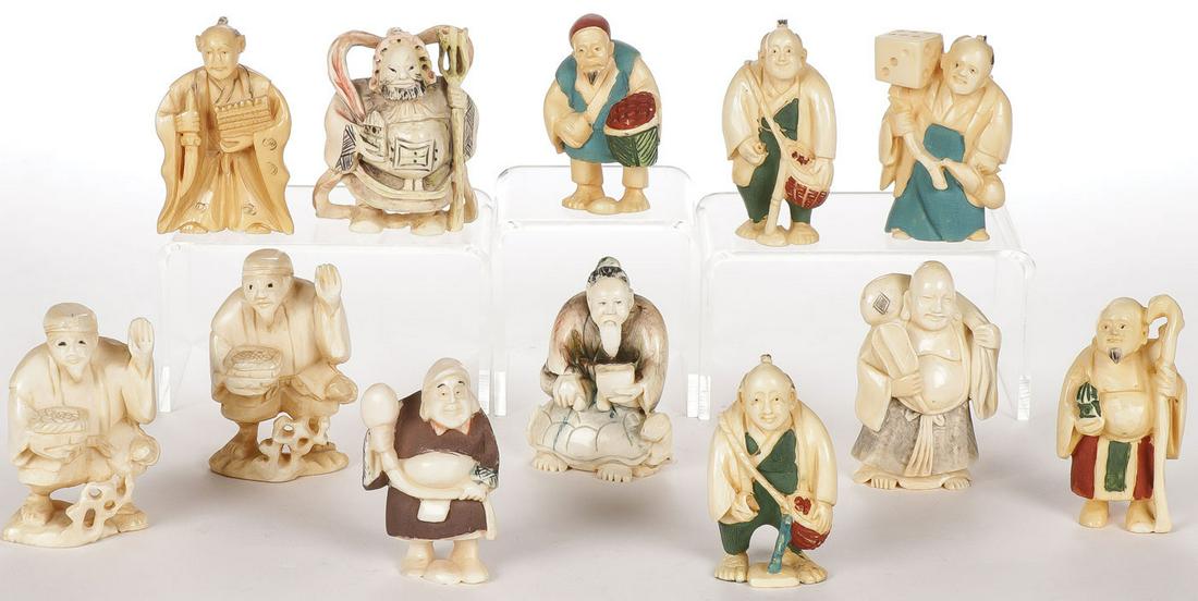 12 CARVED NETSUKES C. 1900-1950 (1 of 2)