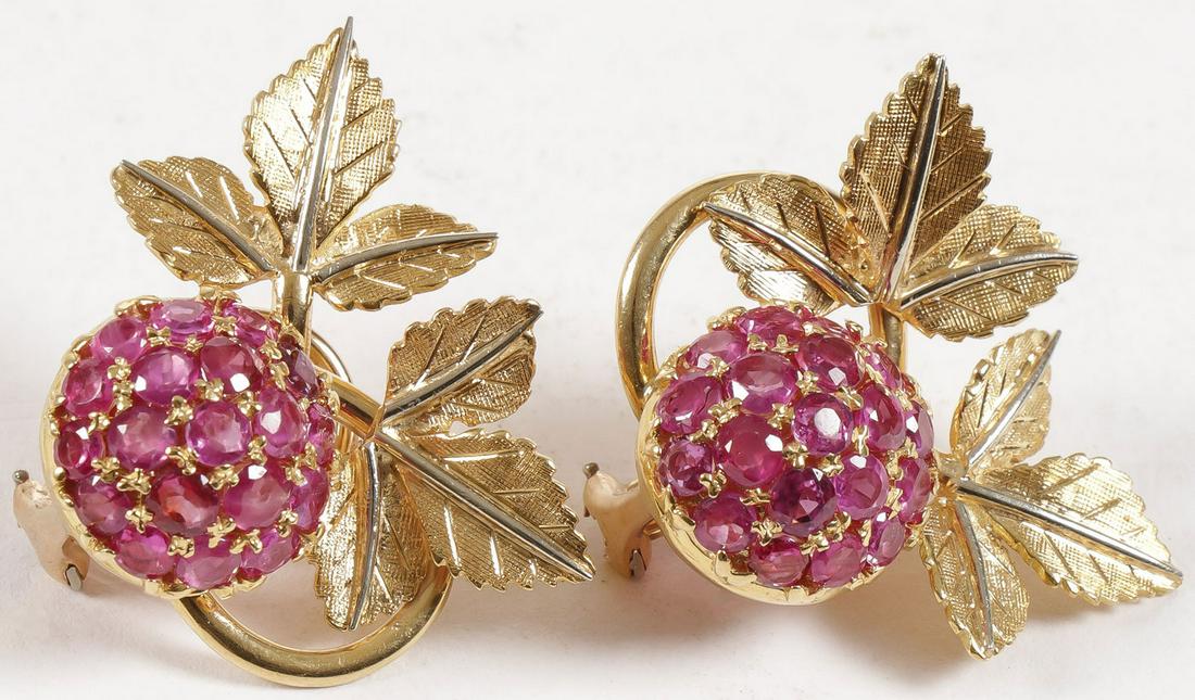 STUNNING 18 KARAT GOLD & RUBY EARRINGS (1 of 2)