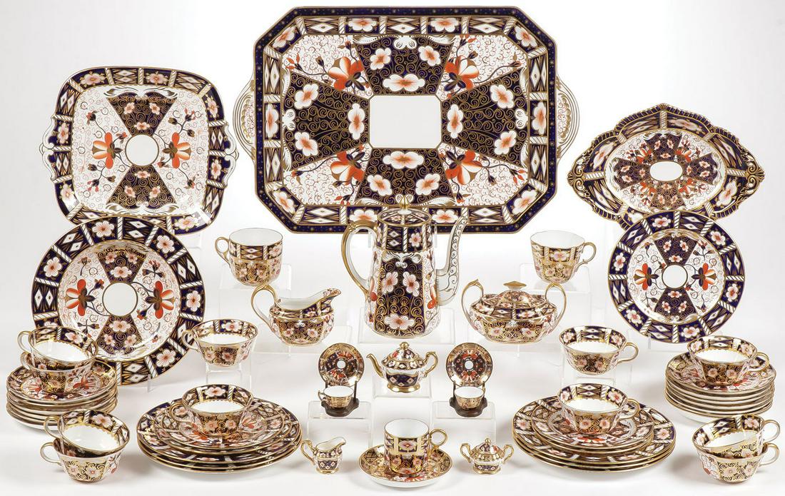 46 PCS ROYAL CROWN DERBY "IMARI" (2451) (1 of 2)
