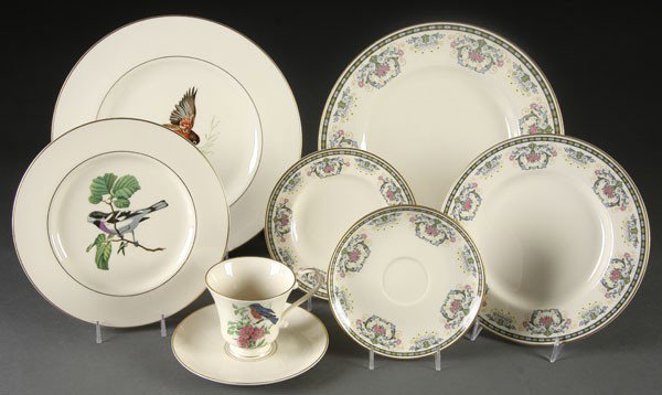 PICKARD AMERICAN PORCELAIN DINNERWARE GROIUP: A PICKARD AMERICAN PORCELAIN DINNERWARE GROUP mid 20th century. Consisting of 41 pieces Navarre pattern and 46 pieces with ornithological decoration.