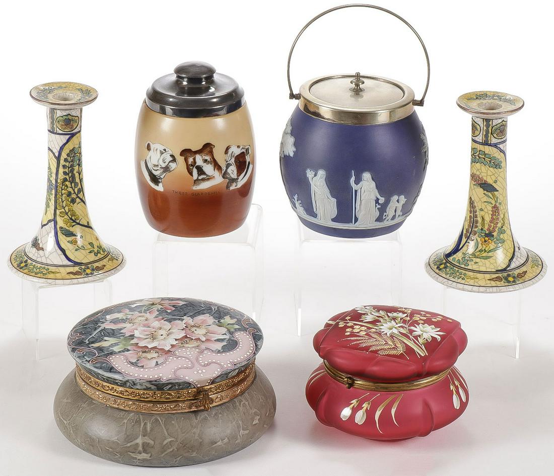 VICTORIAN GLASSWARE AND CERAMICS GROUP (0089) on Apr 19, 2022