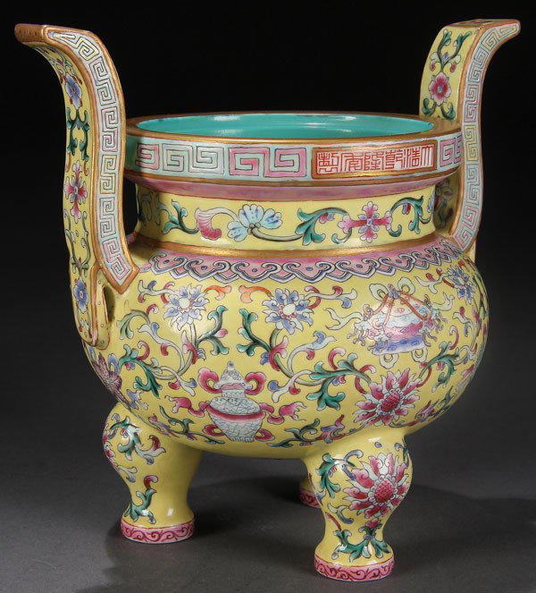 CHINESE FAMILLE ROSE 5-PC ALTAR GARNITURE - 4