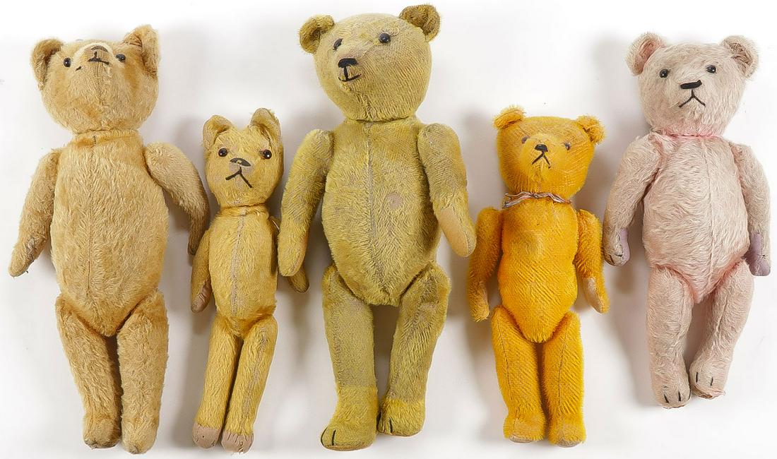 SIX VINTAGE MOHAIR TEDDY BEARS: SIX VINTAGE MOHAIR TEDDY BEARS With jointed bodies and one in pink. Greatest measurement 18 inches. SHIPPING NOTICE: Jackson's is your sole and only source for one stop packing and shipping. With