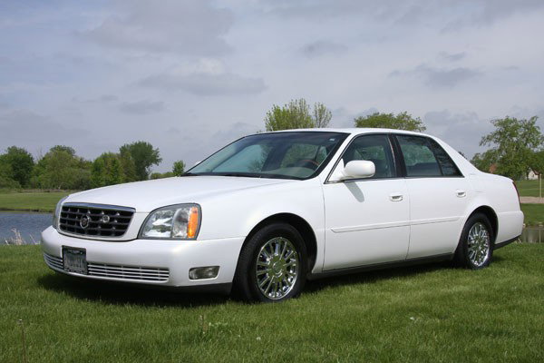 2004 CADILLAC SEDAN DEVILLE DHS: A VERY FINE 2004 CADILLAC SEDAN DEVILLE DHS 4 DOOR AUTOMOBILE IN EXCELLENT CONDITION. A well maintained and seldom driven estate car with 69,416 original miles. White Lightning exterior with Shale lea