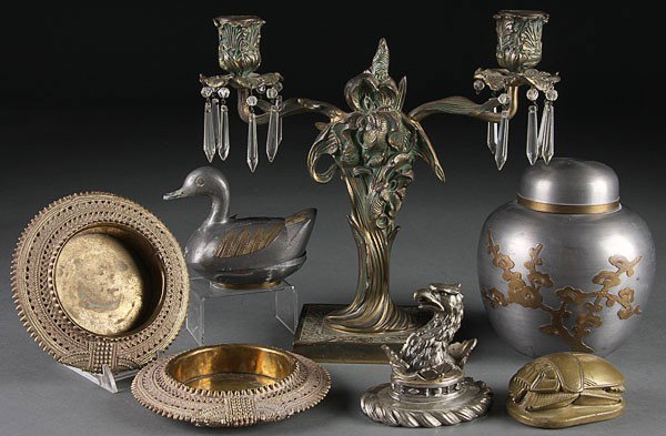 A VERY FINE PAIRPOINT ART NOUVEAU CANDELABRA, CIR: A VERY FINE PAIRPOINT ART NOUVEAU CANDELABRA, CIRCA 1900. With floral sculpted stem in patinated and gilt bronzed metal with cut crystal pendants, height 10.5 inches. Together with a pair of India cas