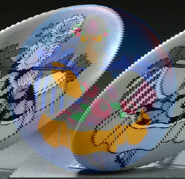 A NORTIAKE ART DECO POWDER BOX circa 1925, with h: A NORTIAKE ART DECO POWDER BOX circa 1925, with hand painted scene of a woman with hatboxes. Green "M in Wreath" mark. Diameter 4 inches. Estimate US$200-$400 JPY22,000-44,000