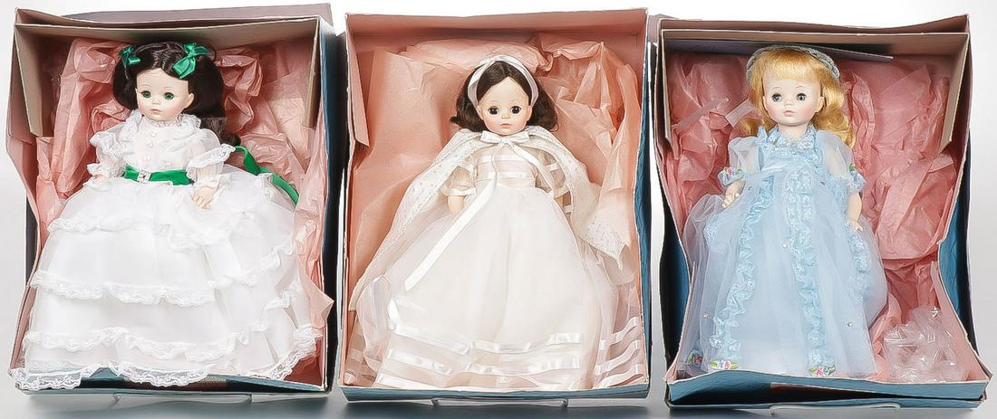 VINTAGE DOLL GROUP: VINTAGE DOLL GROUP. Including three boxed Madam Alexander dolls, including Snow White, Cinderella and Gone with the Wind, each in original box. As well as five Madam Alexander collector books, and an 