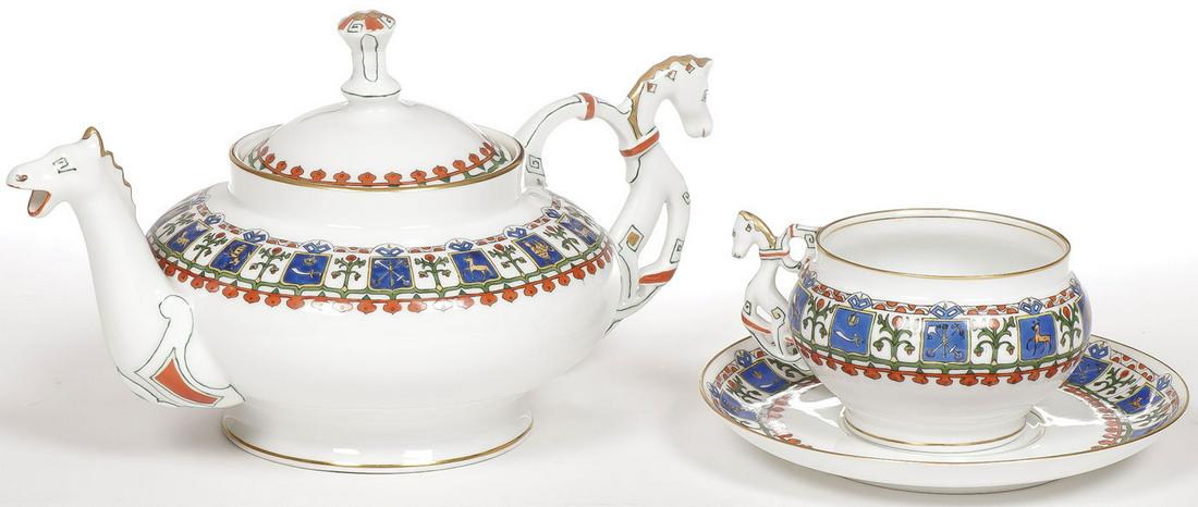 RUSSIAN KORNILOV TEAPOT & CUP & SAUCER (1 of 3)