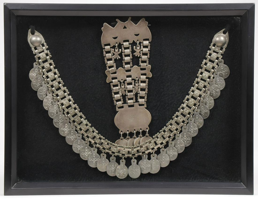 MAPUCHE SILVER JEWELRY 1ST HALF 20TH C (1 of 2)