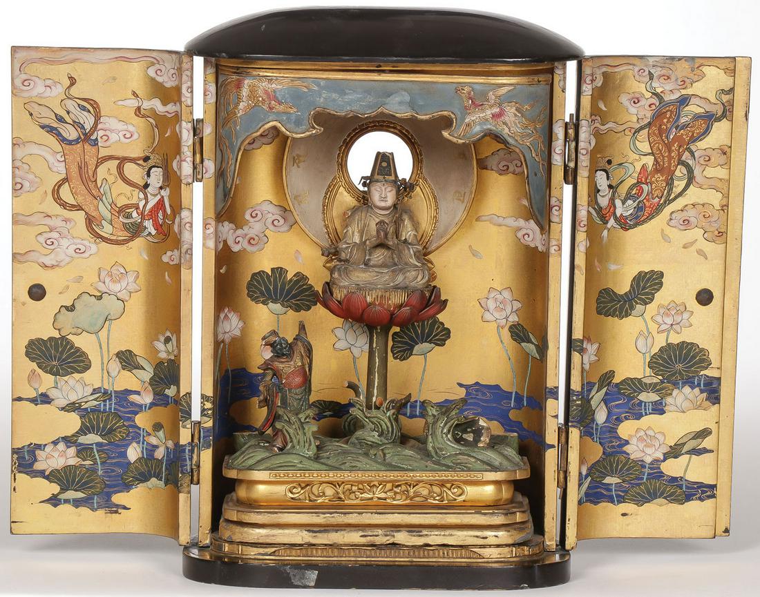 ORNATE JAPANESE ZUSHI SHRINE (1 of 4)