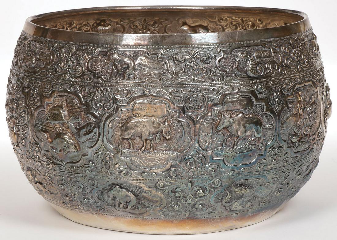 LARGE BURMESE SILVER BOWL (1 of 5)