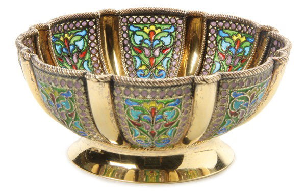 RUSSIAN SILVER AND ENAMELED BOWL: A FINE RUSSIAN SILVER-GILT AND PLIQUE-A-JOUR ENAMELED BOWL, KHLEBNIKOV, MOSCOW, 1908-1917. Resting on a flared foot with eight lobed side panels enameled in plique-a-jour, the interior with cloisonné