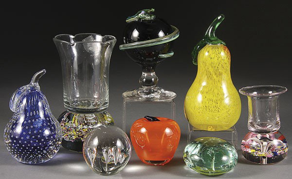 EIGHT CONTEMPORARY ART GLASS PAPERWEIGHTS: EIGHT CONTEMPORARY ART GLASS PAPERWEIGHTS, 20TH CENTURY. Including a vintage toothpick holder "To My Friend" shared base vase, a Joe Zimmerman pair, a blue pair with rain, a tear drop and hollow blown