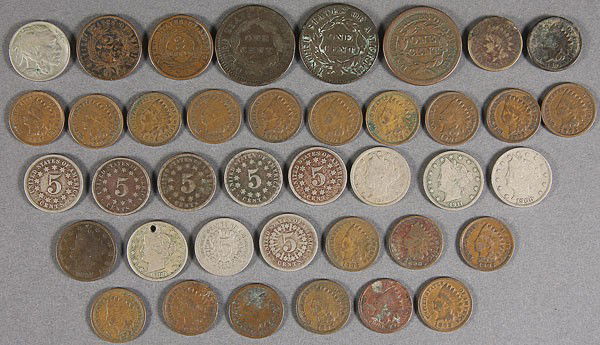 A 39 PIECE MIXED US COIN GROUP: A 39 PIECE MIXED US COIN GROUP comprising three large cents (1817, 1822, 1853) 2 two cent pieces (1864 and 1865) four liberty nickels eight shield nickels one Buffalo nickel and 18 Indian cents includ
