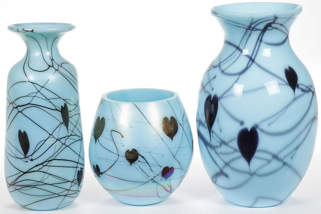 3 FENTON HANGING HEARTS ART GLASS VASES C. 1975 (1 of 1)