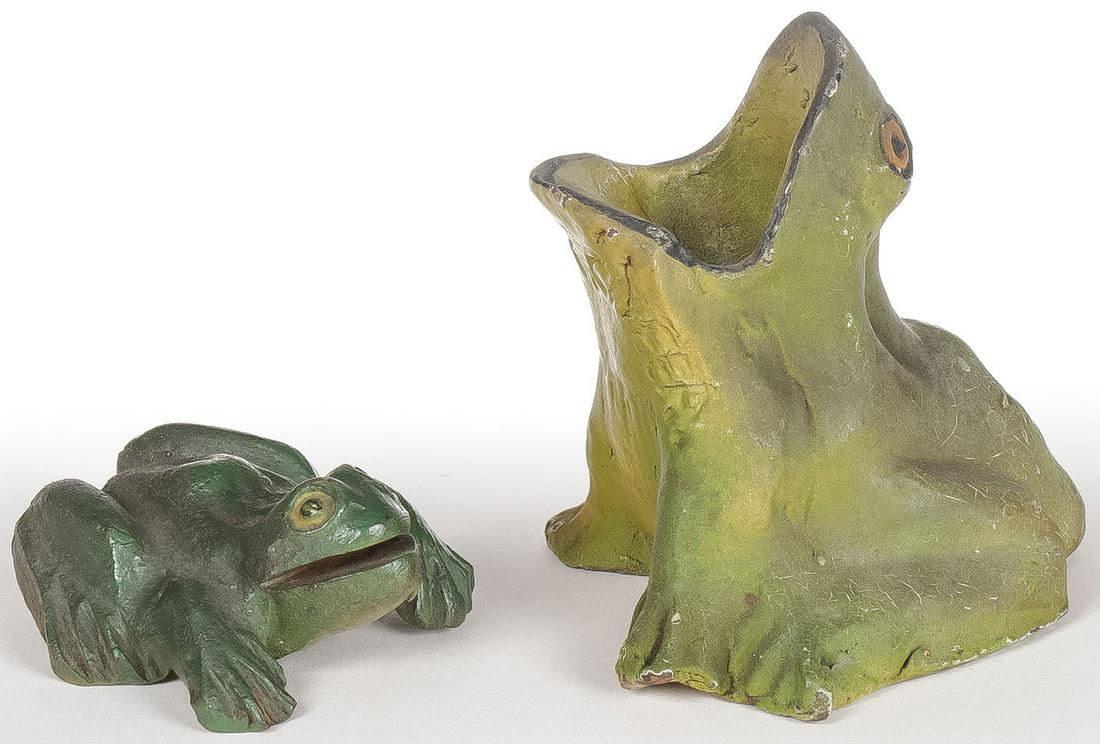 Two Iowa What Cheer Pottery Frogs Auction