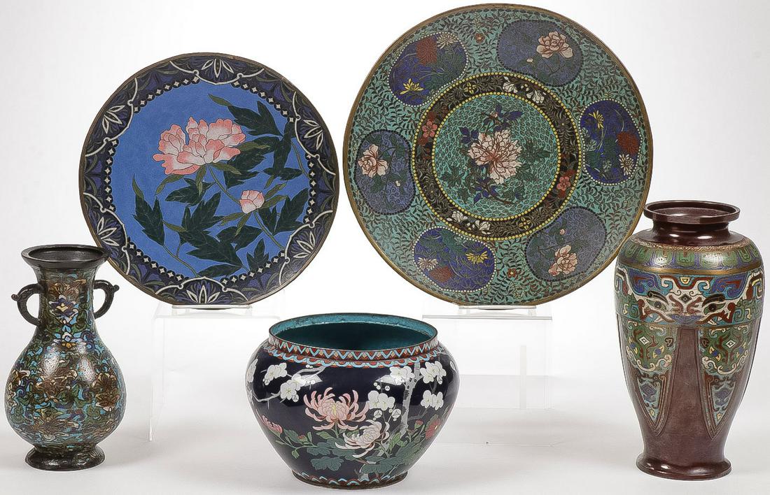 GOOD VINTAGE CLOISIONNE GROUP (1 of 1)