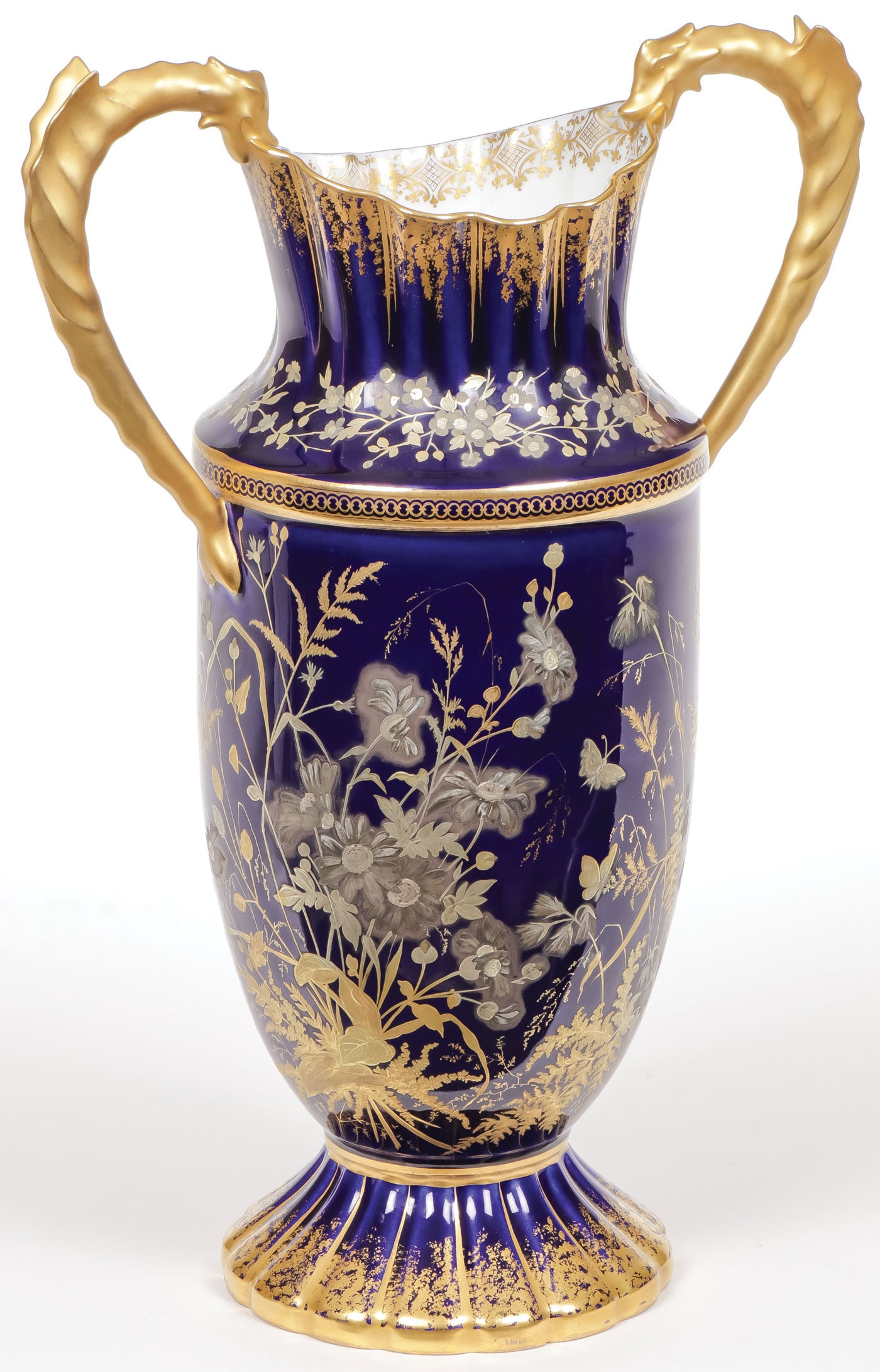 A LARGE RUSSIAN PORCELAIN VASE, KUZNETSOV, C 1890 (1 of 3)