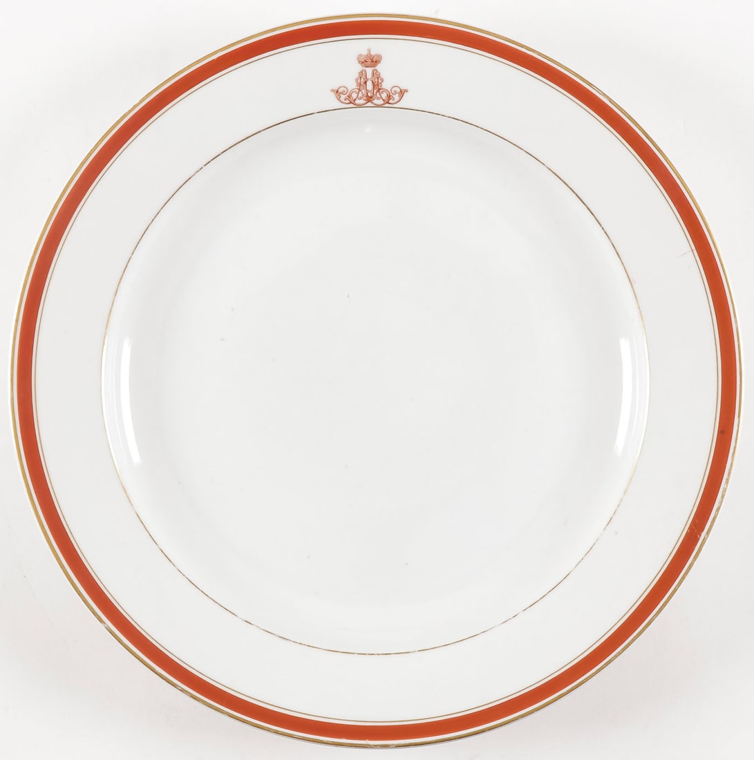 IMPERIAL RUSSIAN PORCELAIN CHARGER: IMPERIAL RUSSIAN PORCELAIN CHARGER, PERIOD OF ALEXANDER II Comprising a large porcelain charger from the Everyday Service of Grand Duke Alexander Alexandrovich, Imperial Porcelain Manufactory, St. Pet