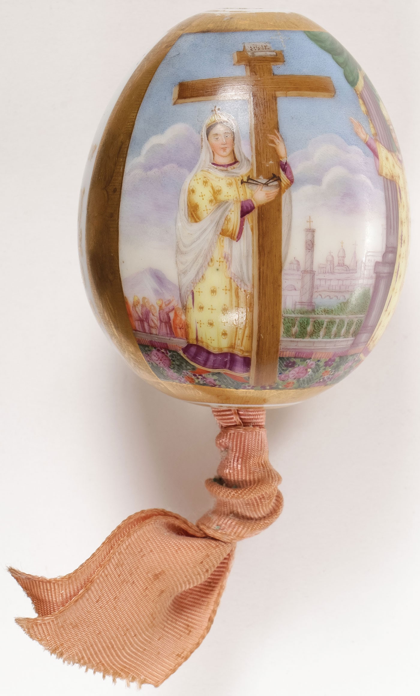 IMPERIAL PORCELAIN FACTORY EASTER EGG, 1829 (1 of 3)