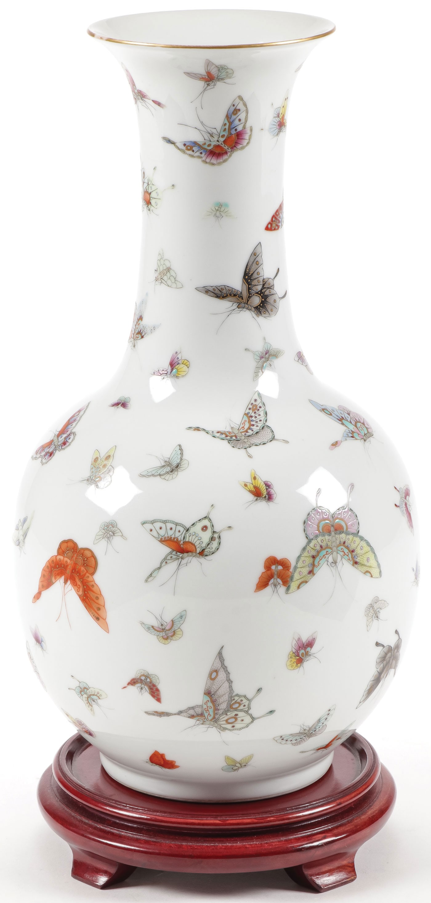 FINE CHINESE FAMILLE ROSE BUTTERFLY VASE 19TH C (1 of 6)
