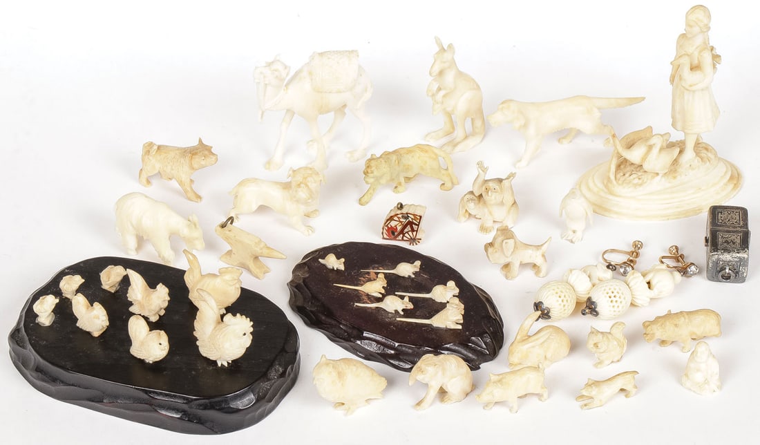 VINTAGE MINIATURE CARVED GROUP 1890-1920 (1 of 1)