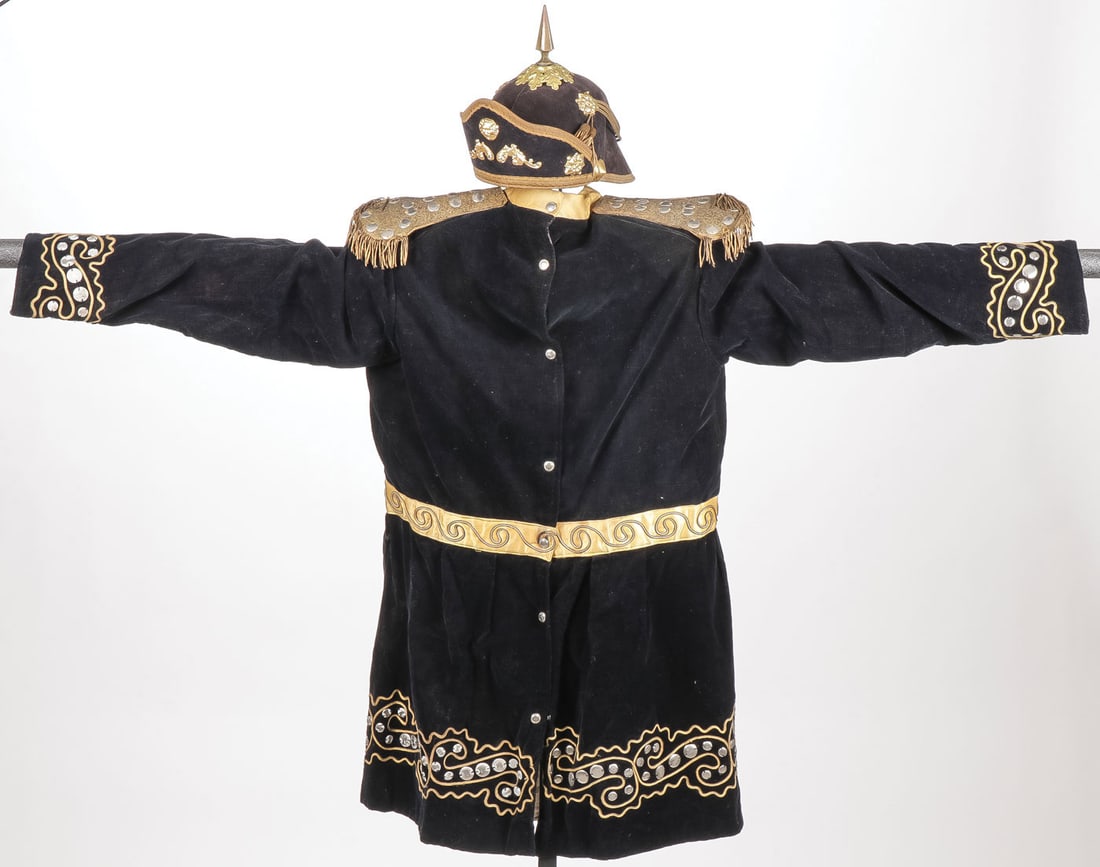 VINTAGE ODDFELLOWS COSTUME: VINTAGE ODDFELLOWS COSTUME. Comprising an ornately bullion embroidered black felt jacket and spiked helmet, as shown. SHIPPING NOTICE: Except for large, oversized items, Jackson's is your sole and on