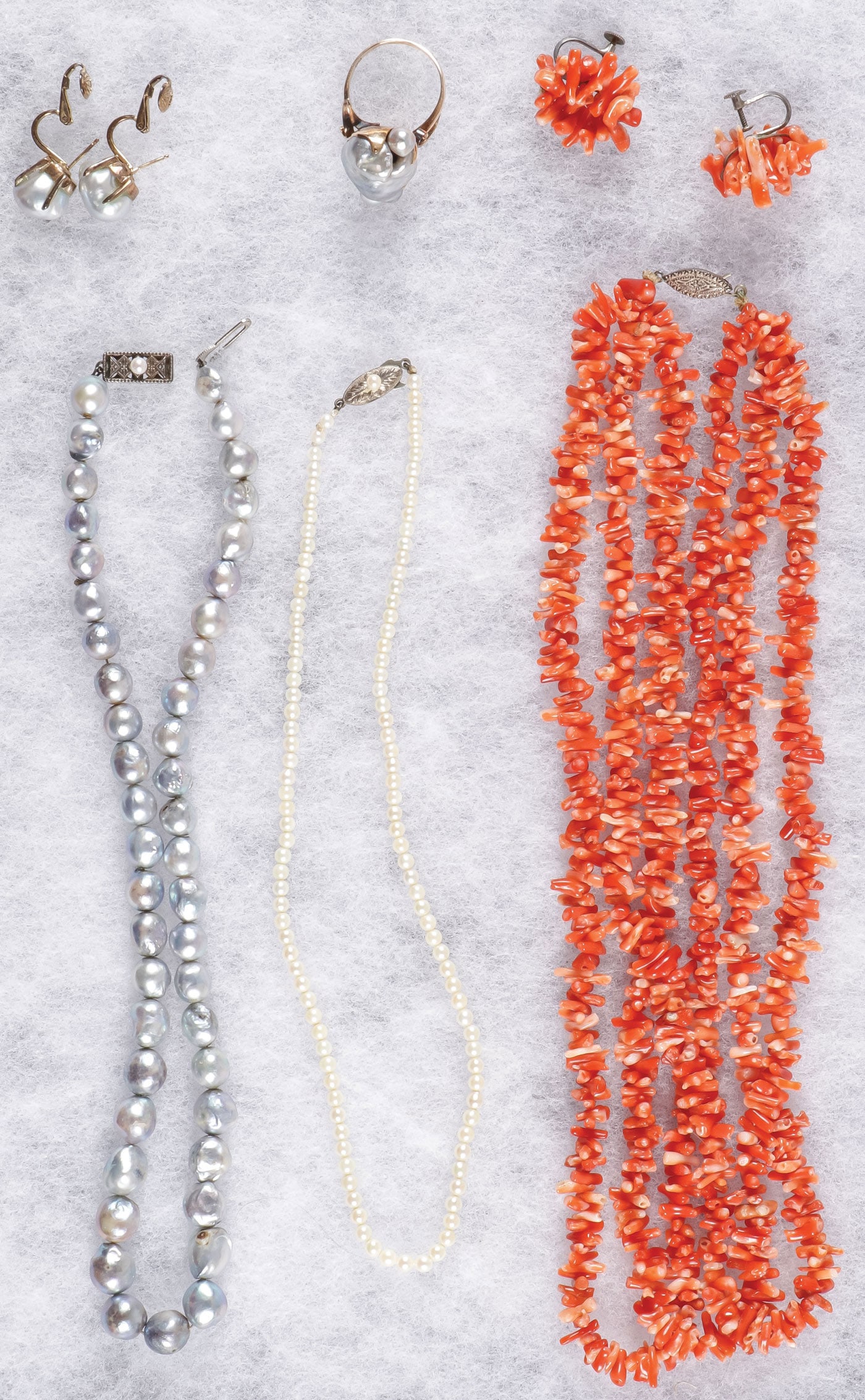 LARGE GROUP ESTATE JEWELRY SILVER, PEARLS, & MORE: LARGE GROUP ESTATE JEWELRY SILVER, PEARLS, & MORE. Comprising over 40 individual items (or pairs of items), including a pearlescent grey baroque pearl and earring set in 14 karat yellow gold settings,