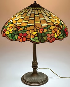 VINTAGE WILKINSON LEADED GLASS TABLE LAMP