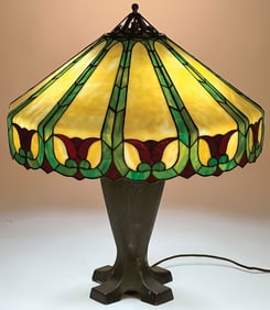 HANDEL LEADED GLASS TABLE LAMP C 1910