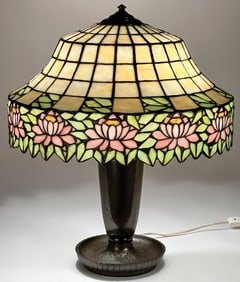 VINTAGE LEADED GLASS TABLE LAMP, C. 1910