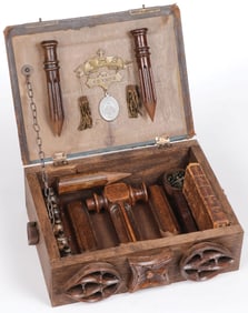 INTERESTING VAMPIRE KILLING KIT