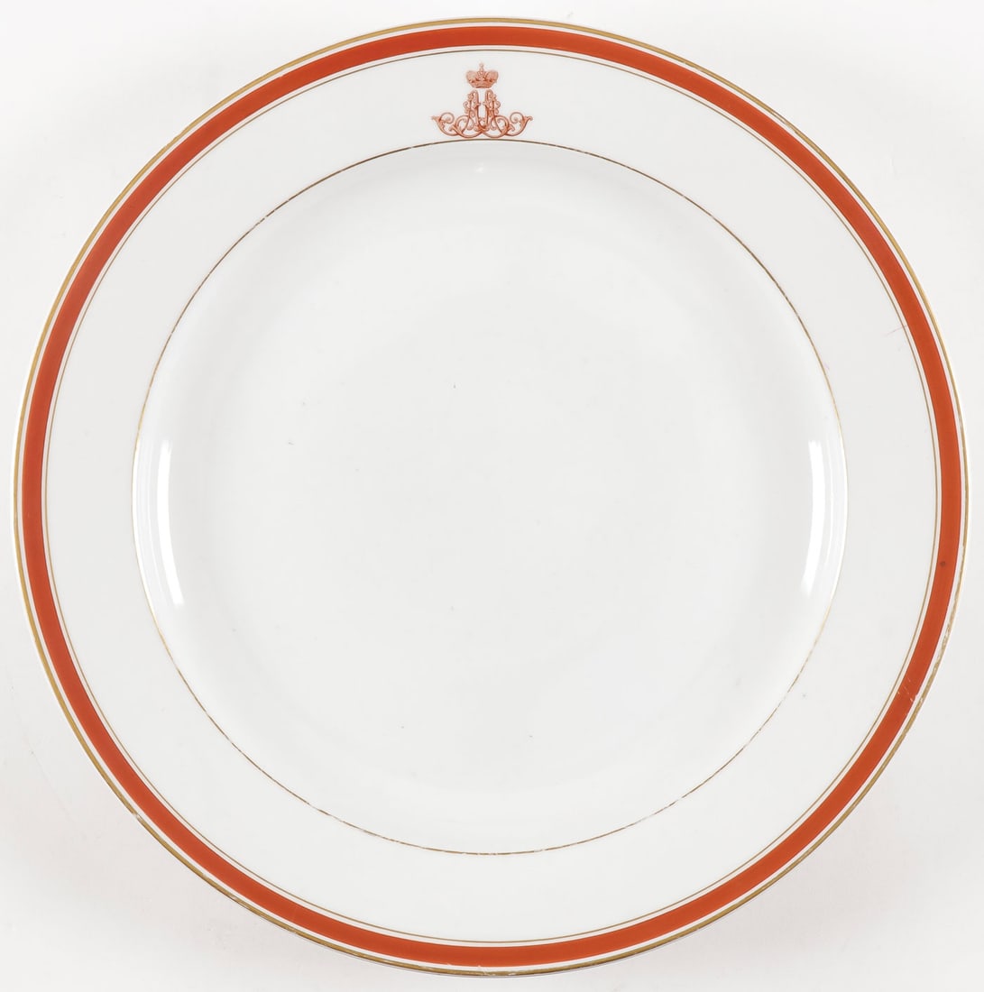 IMPERIAL RUSSIAN PORCELAIN CHARGER: IMPERIAL RUSSIAN PORCELAIN CHARGER, PERIOD OF ALEXANDER II. Comprising a large porcelain charger from the Everyday Service of Grand Duke Alexander Alexandrovich, Imperial Porcelain Manufactory, St. Pe