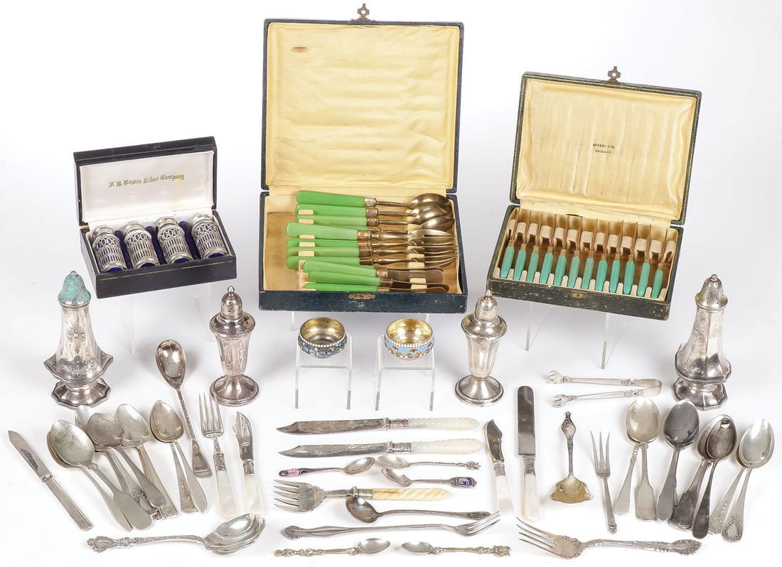 MIXED STERLING AND SILVER PLATE GROUP: MIXED STERLING AND SILVER PLATE GROUP. Comprising two circa 1890 Russian silver and cloisonné enamel salt cellars both with 84 silver standard, 12 sterling marked flatware pieces (weighing 250 gr