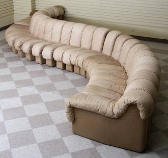 A UELI BERGER FOR DESEDE SOFA: A UELI BERGER FOR DESEDE SOFA. Made by DeSede, Klingnau, Switzerland. Designed in 1970 by Ueli Berger, Eleonora Peduzzi Riva, Heinz Ulrich and Klaus Vogt. Model DS-600 sofa system. 25 sections total