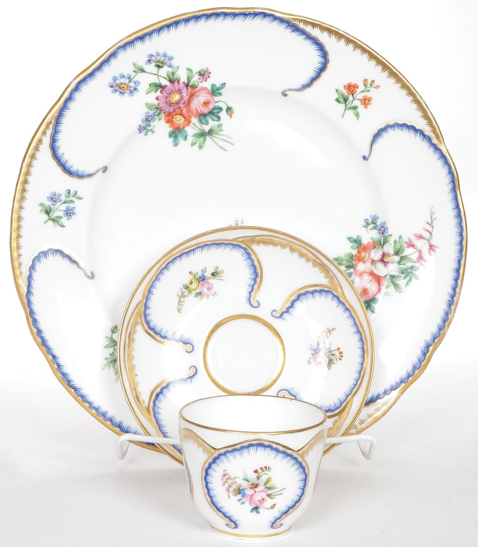 6 PIECES RUSSIAN IMPERIAL PORCELAIN (1 of 6)