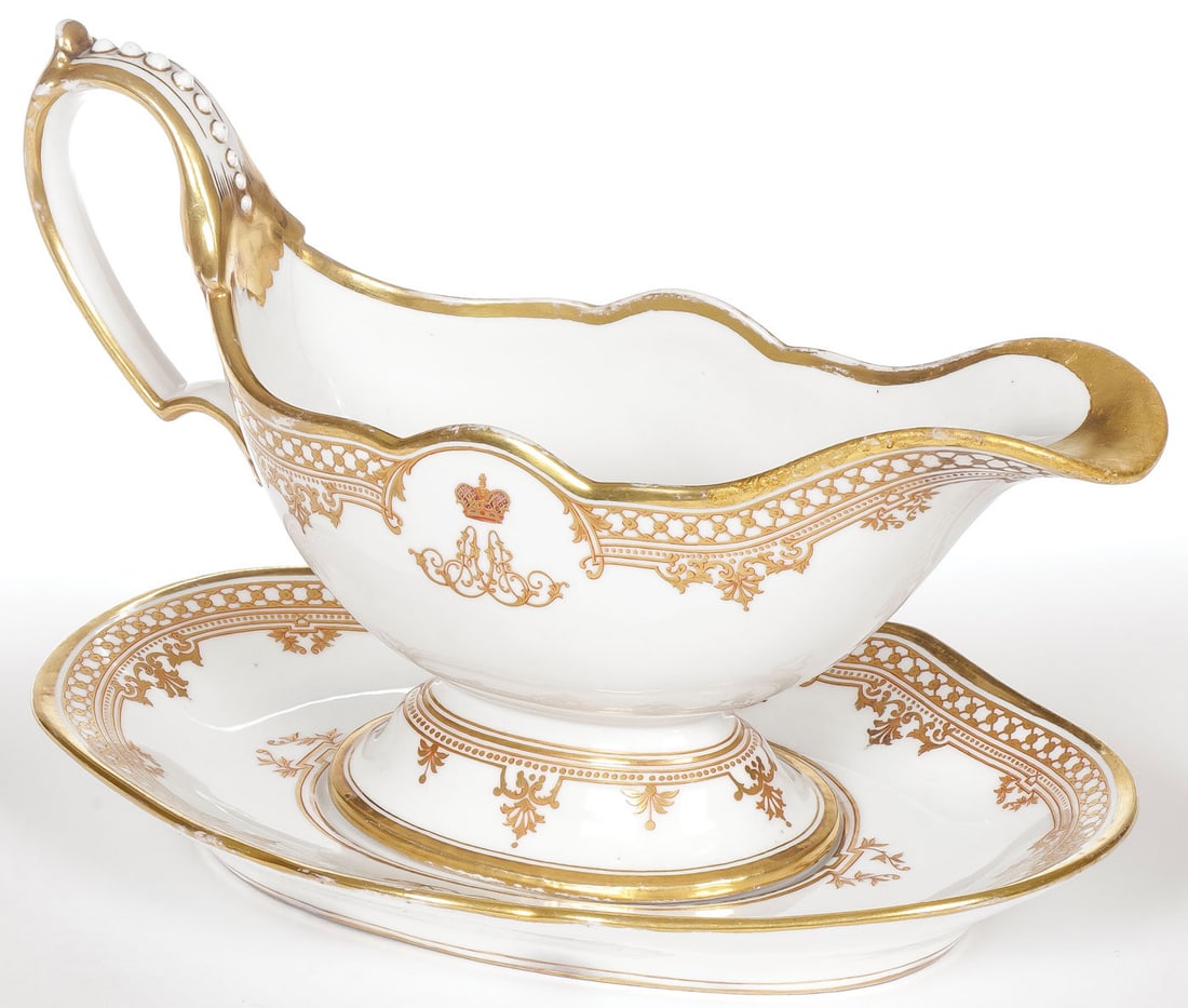 IMPERIAL RUSSIAN PORCELAIN GRAVY BOAT (1 of 7)
