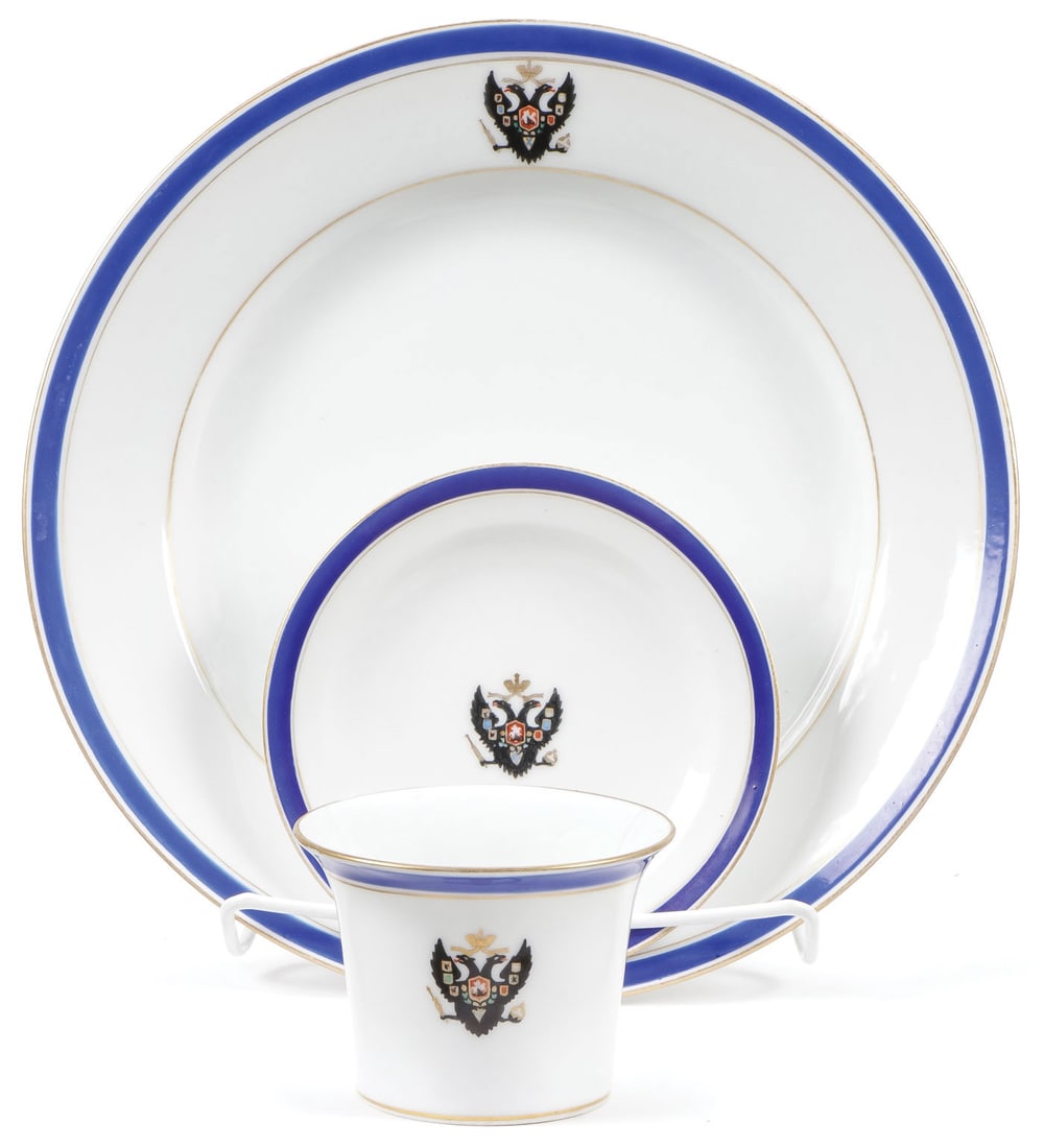 3 PC SETTING TSARSKOE SELO PALACE SERVICE: 3 PC SETTING TSARSKOE SELO PALACE SERVICE. Imperial Porcelain Factory, St. Petersburg, period of Nicholas II. Comprising a dinnerplate and matching cup and saucer. Each with blue and gilt banding and 