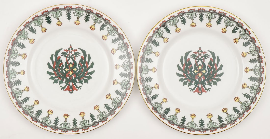PAIR OF RUSSIAN KORNILOV PORCELAIN PLATES (1 of 7)