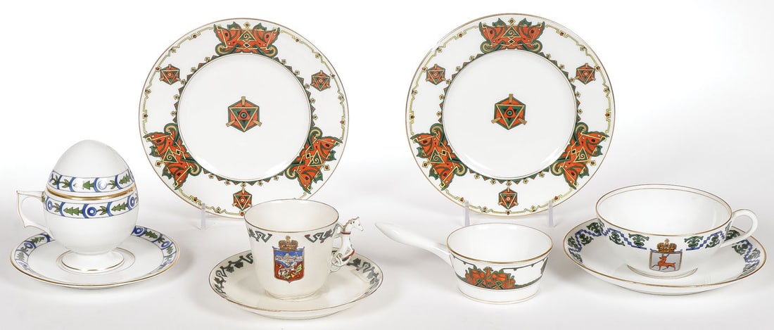 9 PIECES OF RUSSIAN KORNILOV PORCELAIN C. 1900 (1 of 2)