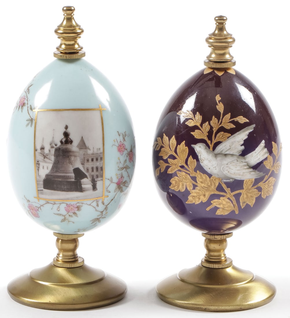 PR OF LARGE RUSSIAN PORCELAIN EASTER EGGS, C 1890 (1 of 3)