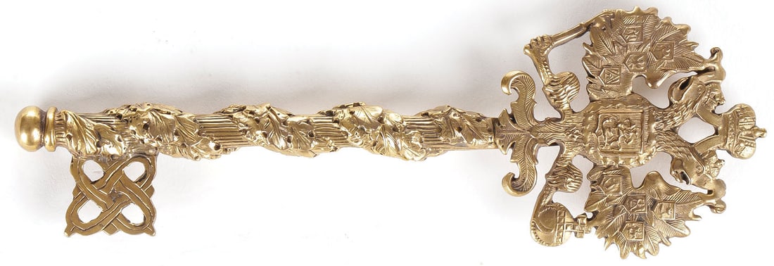 A RUSSIAN GILT BRASS CHAMBERLAINS KEY (1 of 3)
