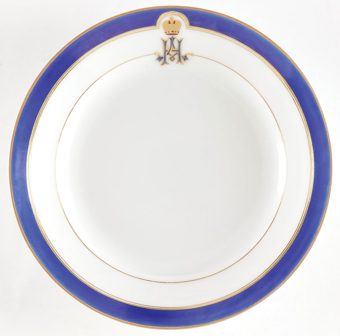 RUSSIAN IMPERIAL PORCELAIN PLATE, NICHOLAS II (1 of 3)