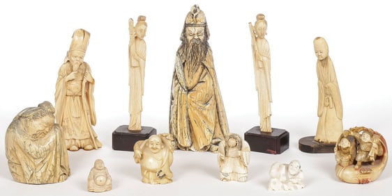 CHINESE AND JAPANESE CARVED GROUP, 19TH C