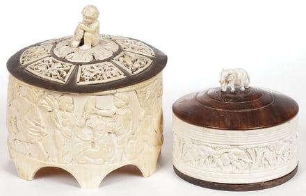 PAIR OF CARVED COVERED BOXES, 19TH C
