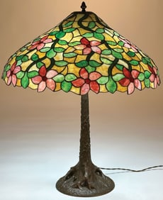 CHICAGO MOSAIC LEADED GLASS TABLE LAMP