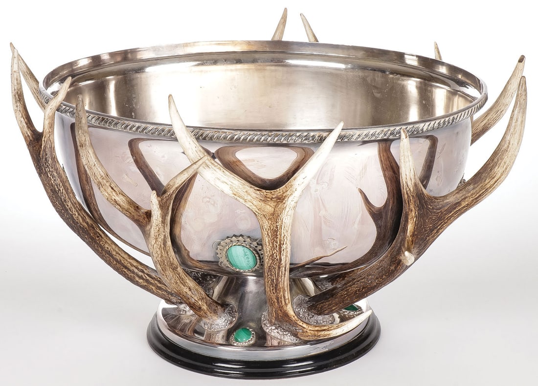 SPECTACULAR ANTLERED CENTERPIECE BOWL (1 of 3)