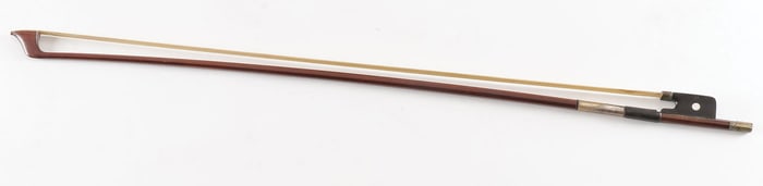 A H.R. PFRETZSCHNER VIOLIN BOW